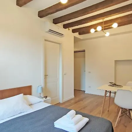 Milano Navigli Apartment - Via Vigevano-2